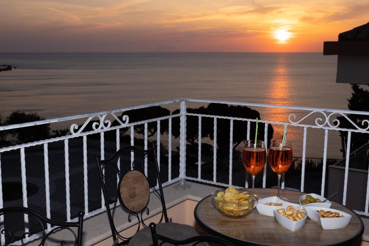 Bed And Breakfast Horizon トロペーア エクステリア 写真